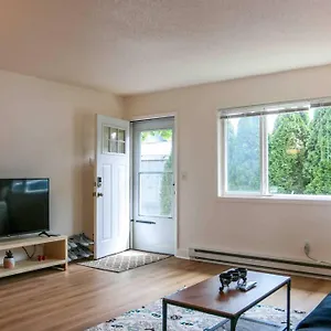  Apartment Amazing Entire House + Parking